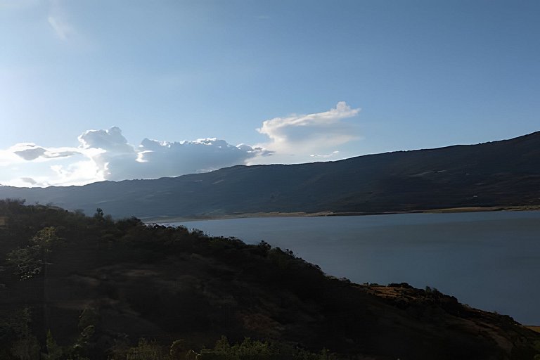 Cabaña vista al lago Tominê y Naturaleza Guatavita