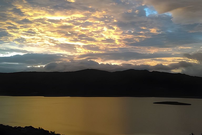 CABAÑA 4 · Cabaña vista al lago Tominé + Naturaleza Guatavit