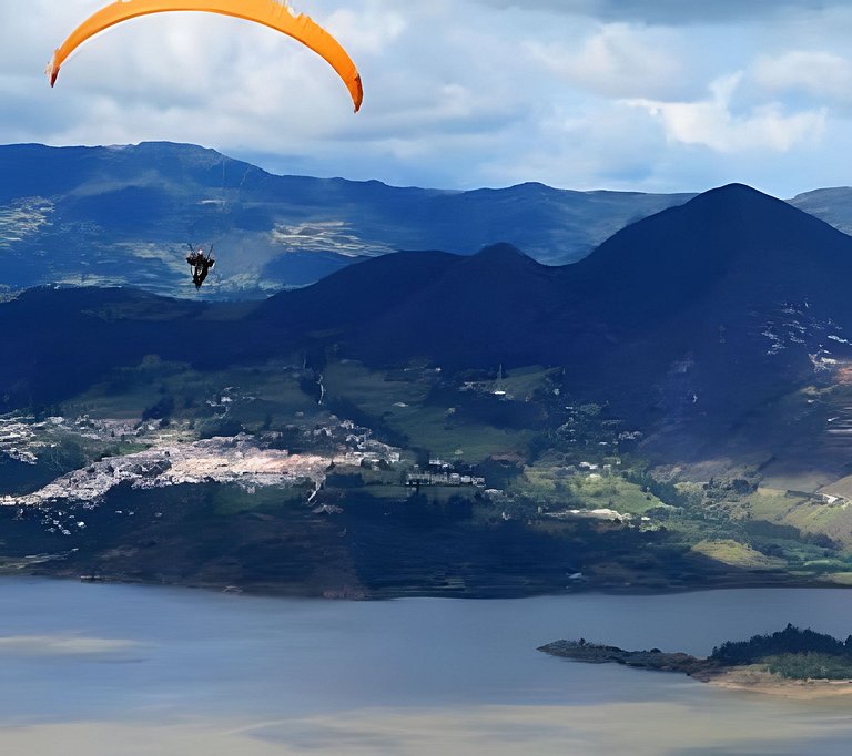 CABAÑA 4 · Cabaña vista al lago Tominé + Naturaleza Guatavit