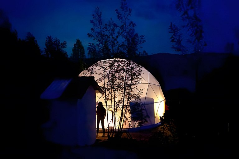 Glamping con vista frente lago Tominé en Guatavita