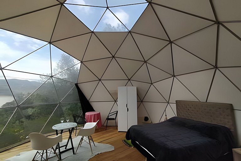 Glamping con vista frente lago Tominé en Guatavita