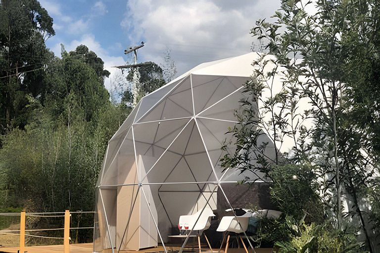 Glamping con vista frente lago Tominé en Guatavita