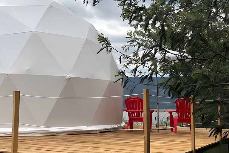 Glamping con vista frente lago Tominé en Guatavita