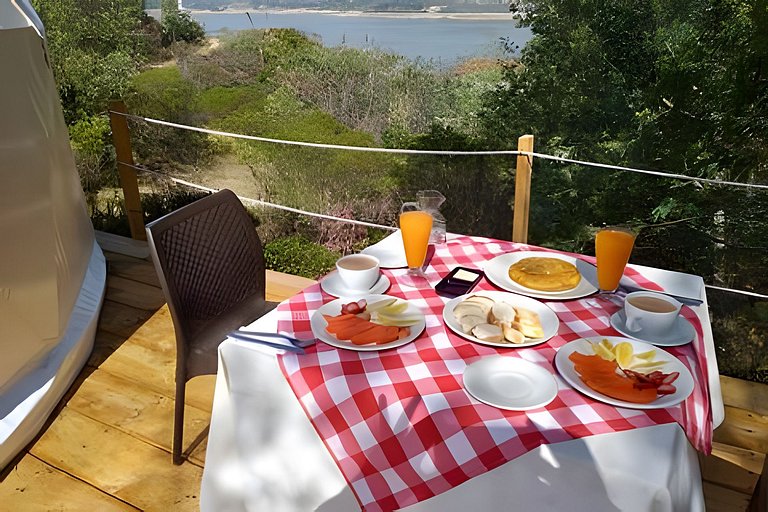 Glamping con vista frente lago Tominé en Guatavita