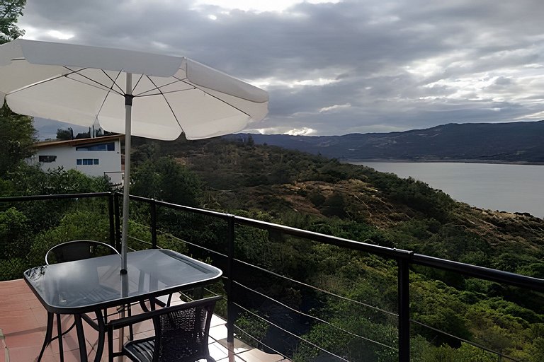 Cabaña vista al lago Tominé y Naturaleza Guatavita