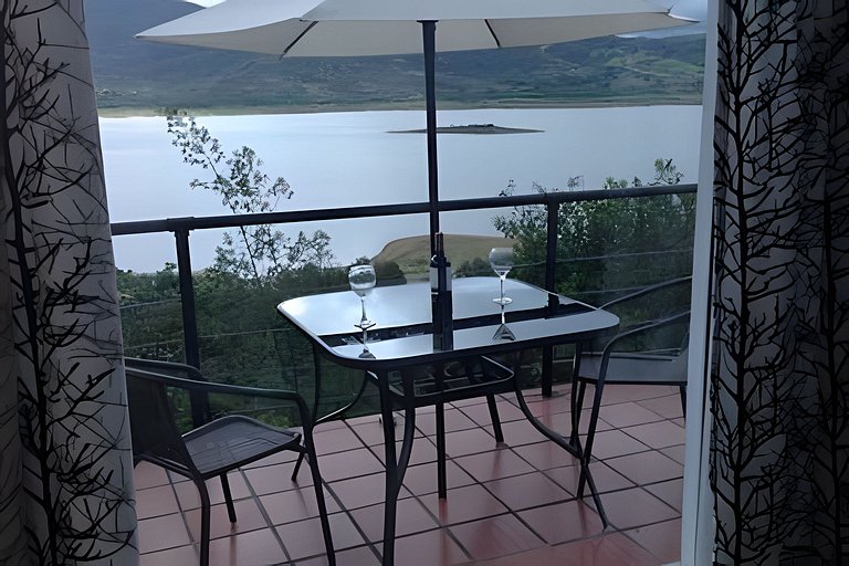 Cabaña vista al lago Tominė y Naturaleza Guatavita