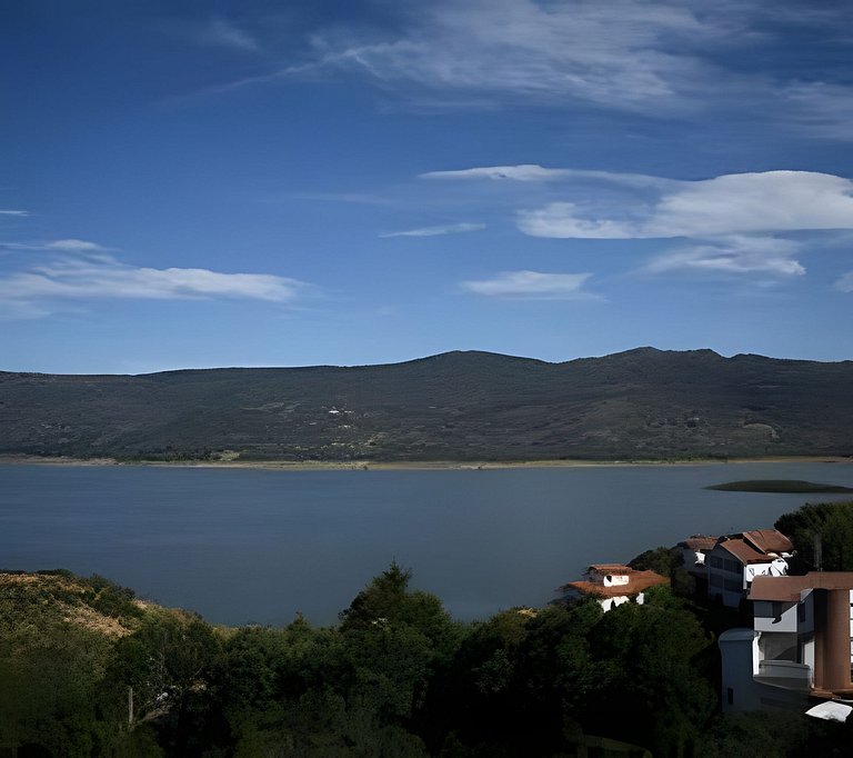 Cabaña vista al lago Tominė y Naturaleza Guatavita