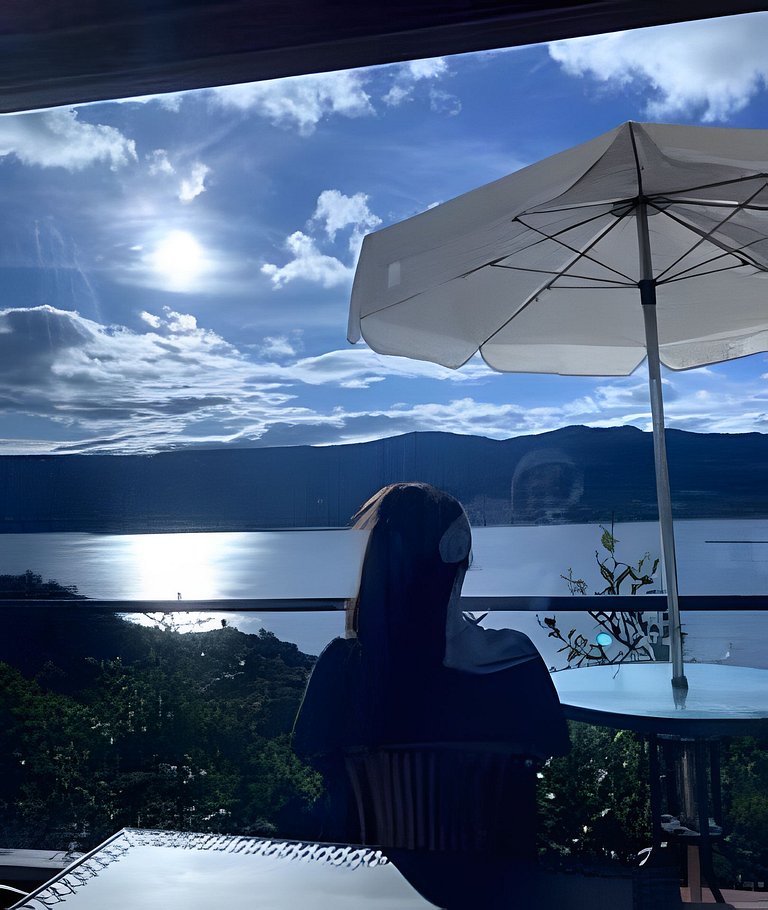 CABAÑA 3 · Cabaña vista al lago Tomine & Naturaleza Guatavit