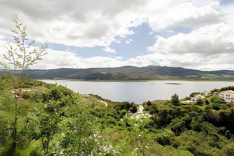 CABAÑA 3 · Cabaña vista al lago Tomine & Naturaleza Guatavit