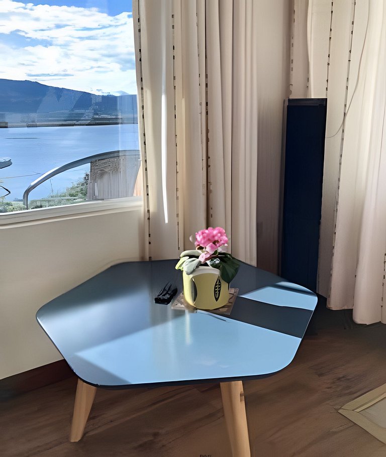 CABAÑA 3 · Cabaña vista al lago Tomine & Naturaleza Guatavit